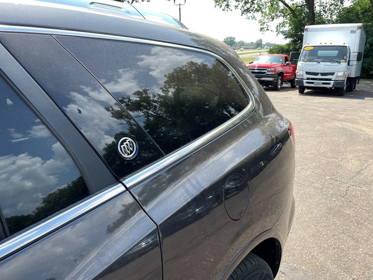 2013-buick-enclave-image-19