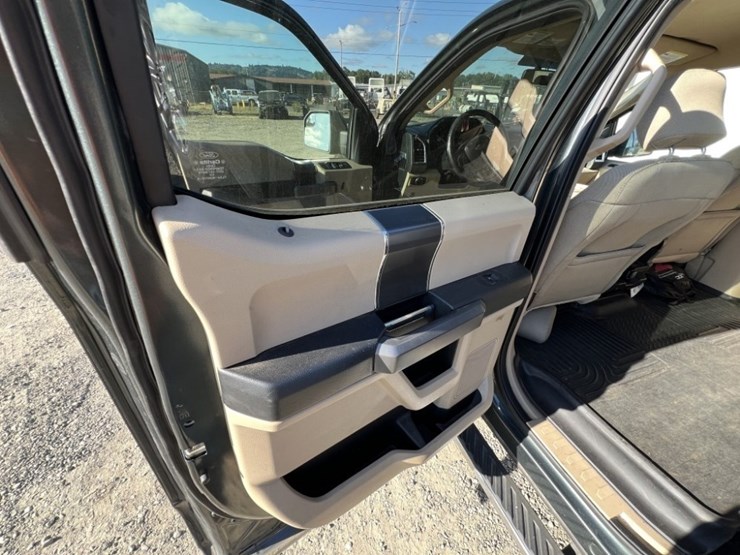 2015-ford-f150-xlt-image-27