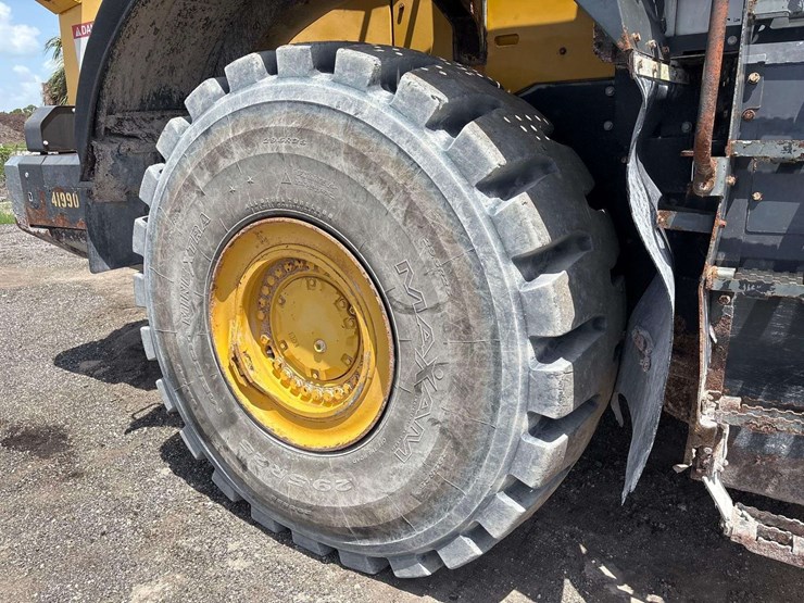2018-komatsu-wa500-8-image-33