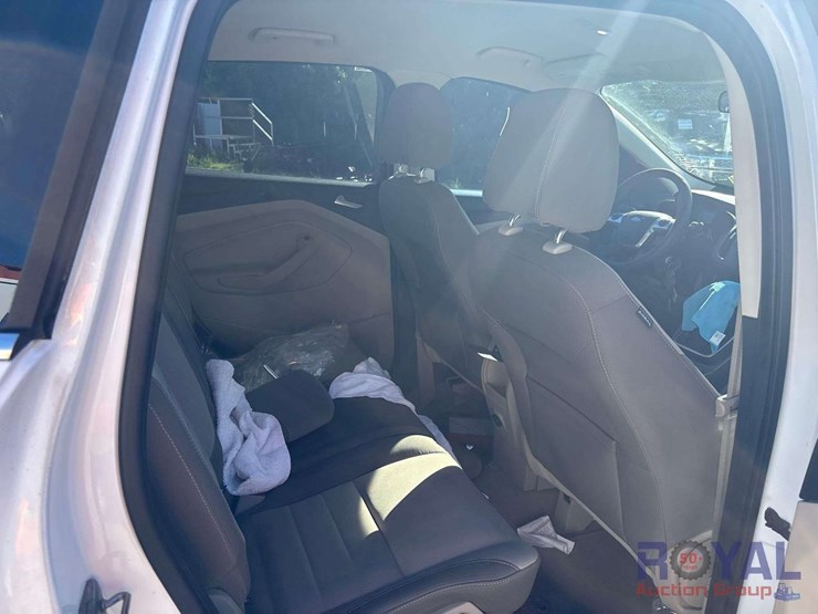 2013-ford-escape-image-22