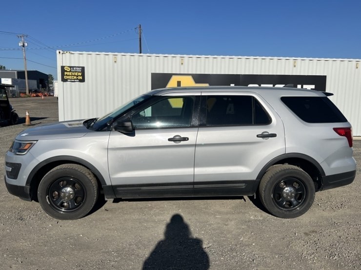 2018-ford-explorer-image-7