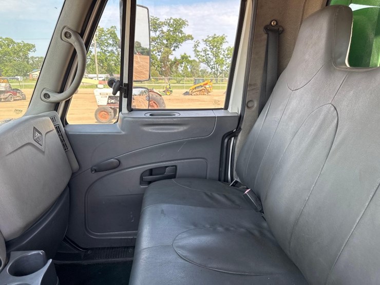 2010-international-durastar-4400-image-27