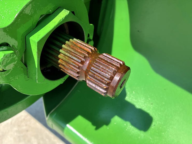 2013-john-deere-s690-image-11