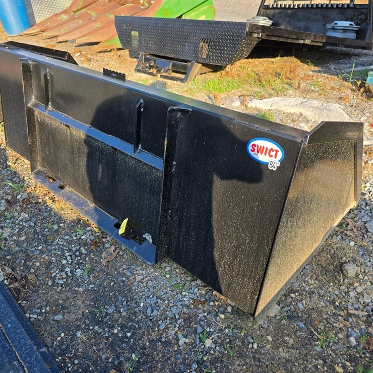 New Swict 84" Skidloader Material Bucket