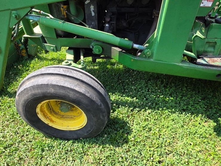 john-deere-300-image-21