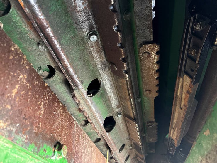 2023-john-deere-s780-image-21