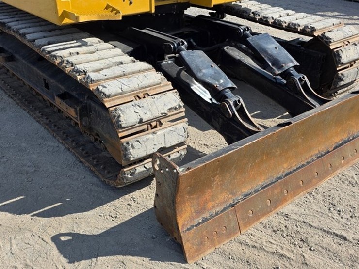 2023-caterpillar-310-image-37