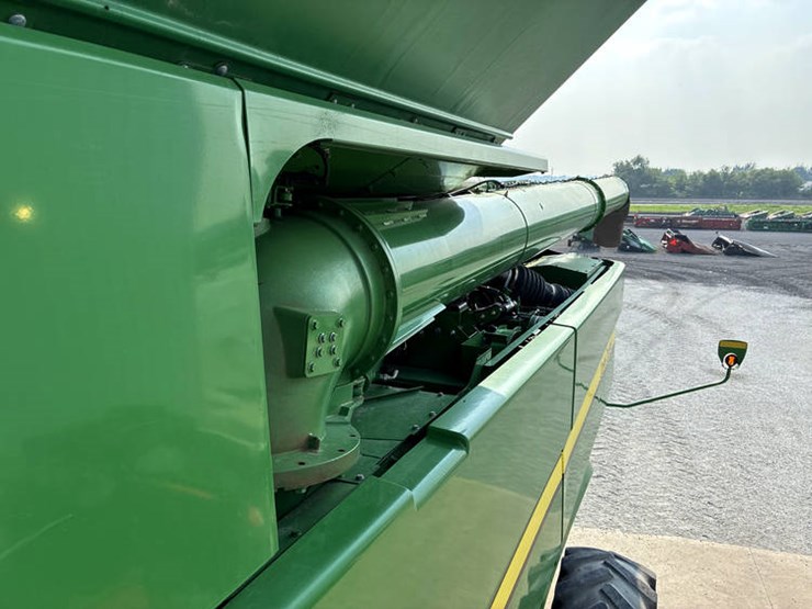 2014-john-deere-s690-image-94