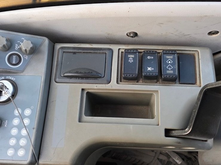 2013-deere-160g-lc-image-79