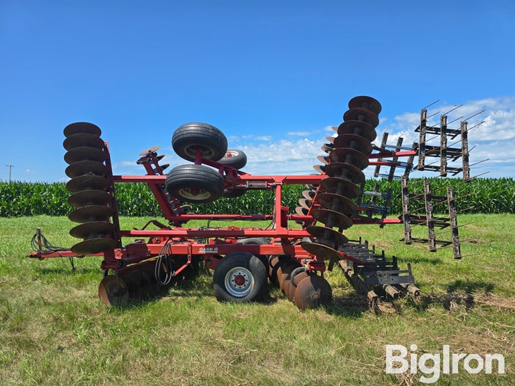 case-ih-3950-image-8
