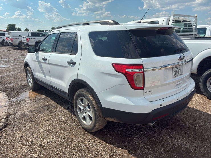 2014-ford-explorer-image-4