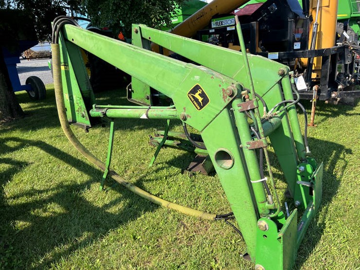 john-deere-148-image-1