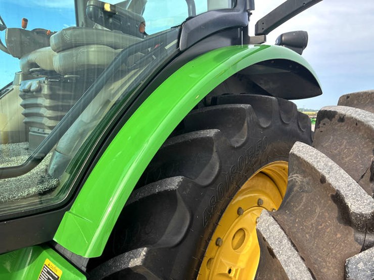 2012-john-deere-8360r-image-37