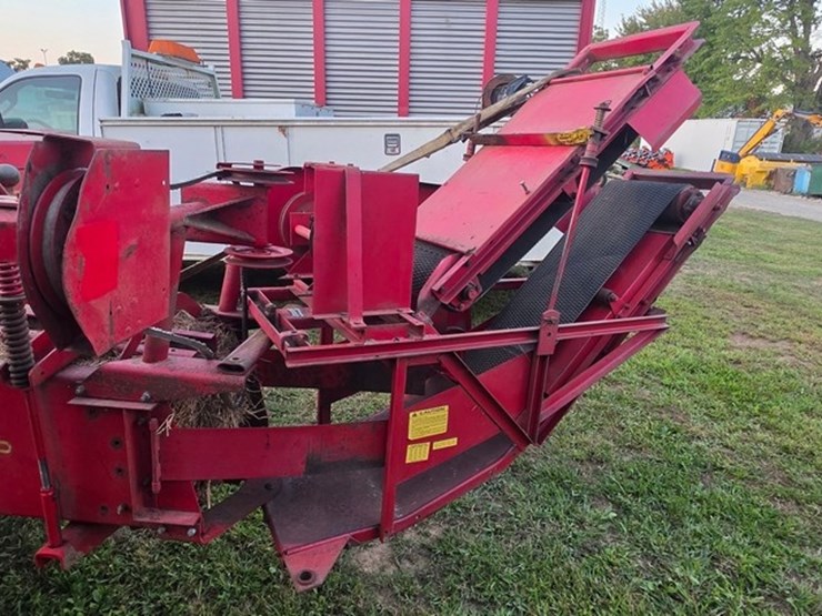new-holland-276-image-12