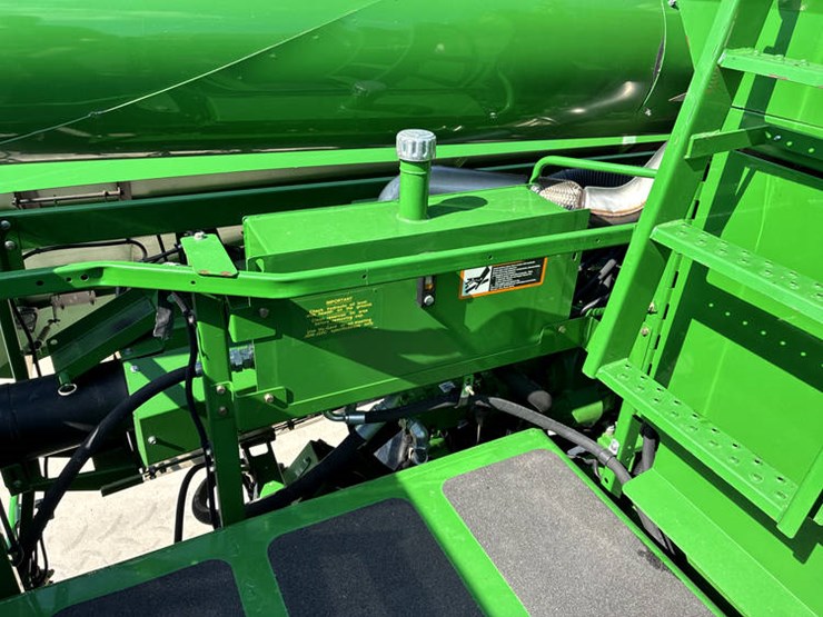 2013-john-deere-s670-image-89