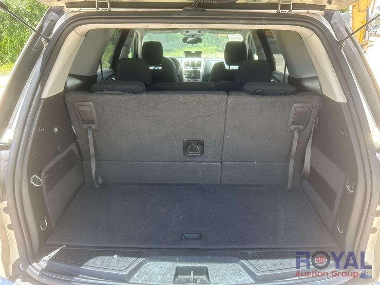 2010-gmc-acadia-image-19