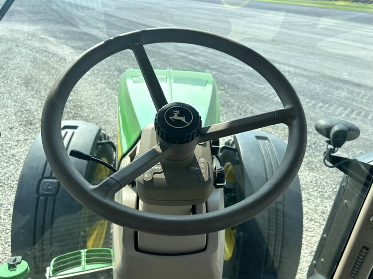 2012-john-deere-8285r-image-71