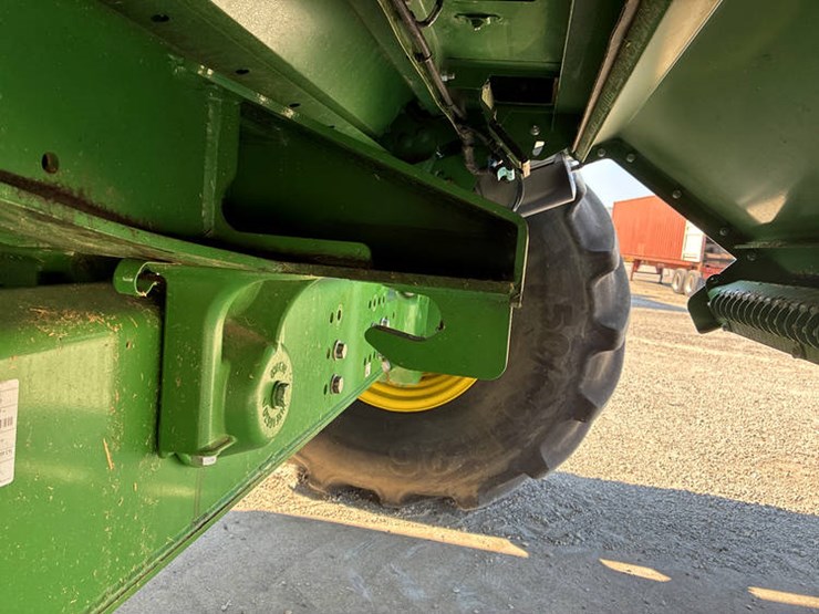 2024-john-deere-s780-image-40