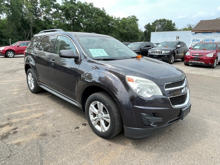 2013-chevrolet-equinox-lt-image-3