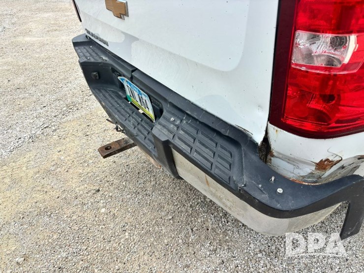 2013-chevrolet-3500hd-image-36