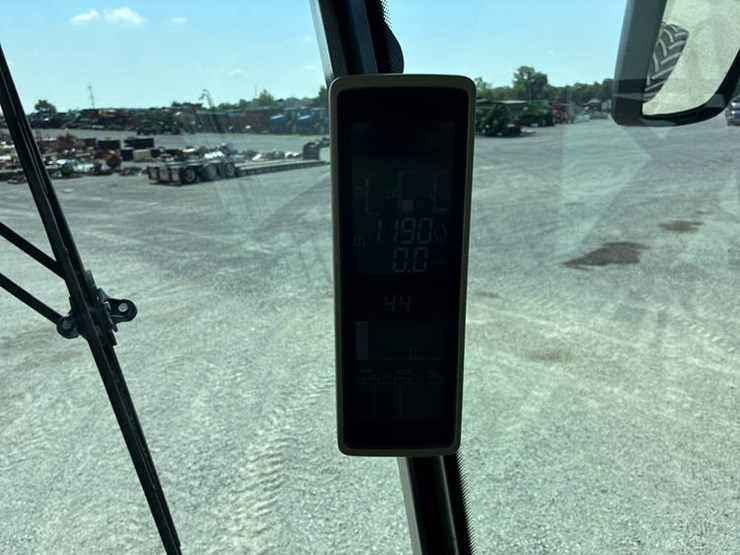2013-john-deere-s690-image-107
