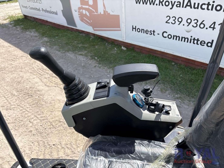 unused-2025-cfg-xz20r-mini-excavator-image-14