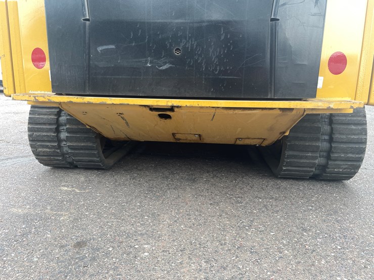 2019-caterpillar-259d3-image-21