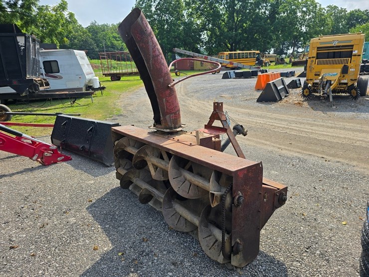 mckee-504-3pt.-snowblower-image-2