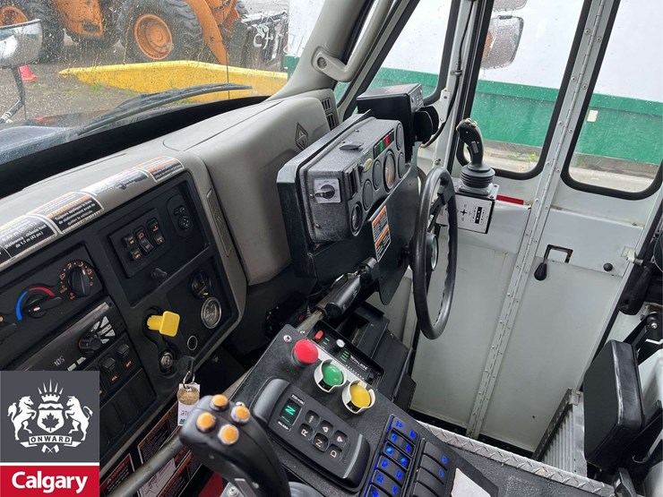 2017-international-workstar-7400-image-8