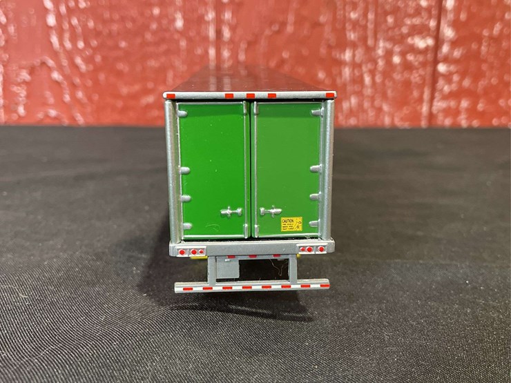 john-deere-64-image-8