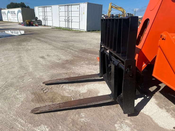 lull-highlander-1044c-54-series-ii-10,000lb-4x4-rough-terrain-telehandler-image-24
