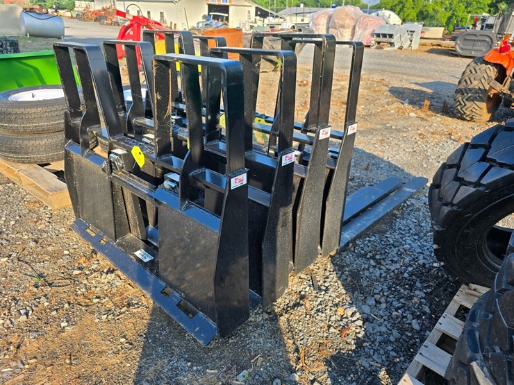 new-kivel-4200-lb.-skidloader-forks-image-1