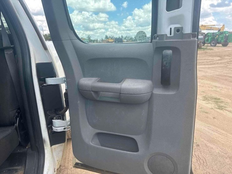 2008-chevrolet-silverado-image-19
