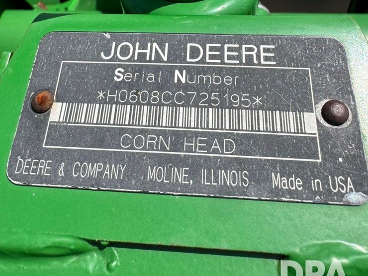 2010-john-deere-608c-image-17
