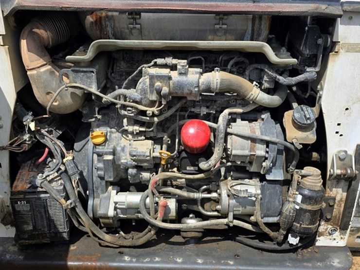 2018-bobcat-t870-image-40