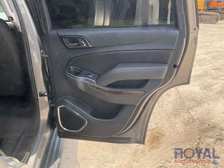 2018-chevrolet-tahoe-image-21