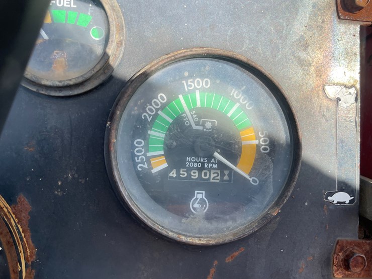 massey-ferguson-245-image-17
