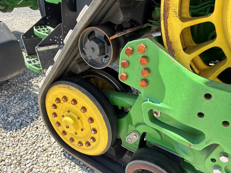 2020-john-deere-8rx-410-image-88