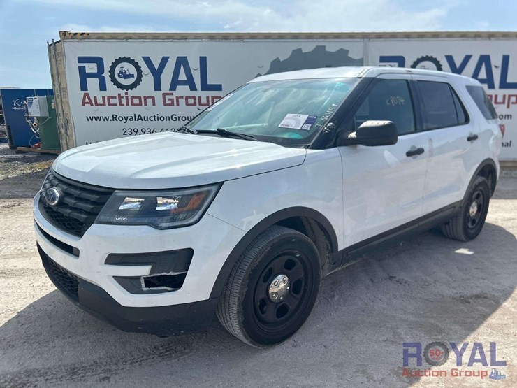 2016-ford-explorer-image-1