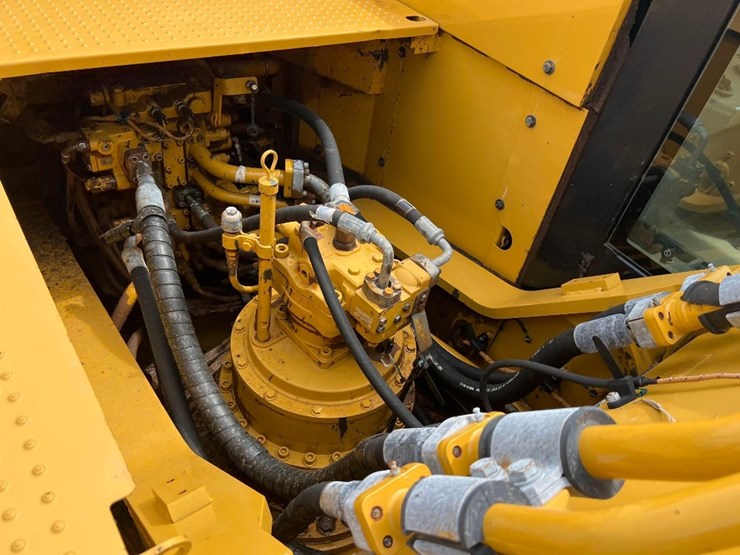 2017-caterpillar-336fl-image-18
