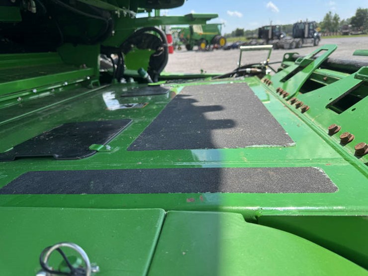 2022-john-deere-s780-image-16