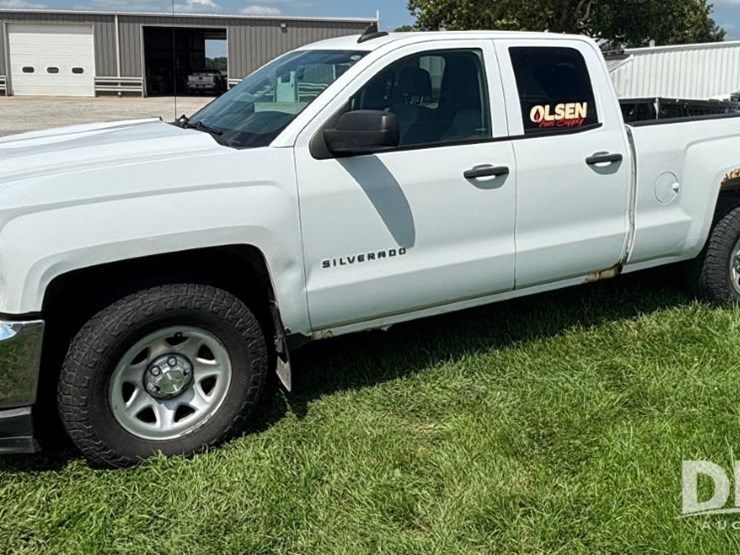 2016-chevrolet-silverado-image-8