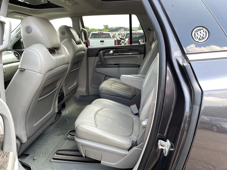 2013-buick-enclave-image-63