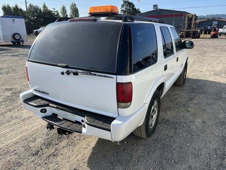 2004-chevrolet-blazer-image-4