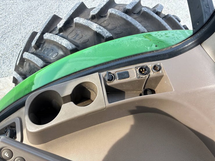 2012-john-deere-8360r-image-87