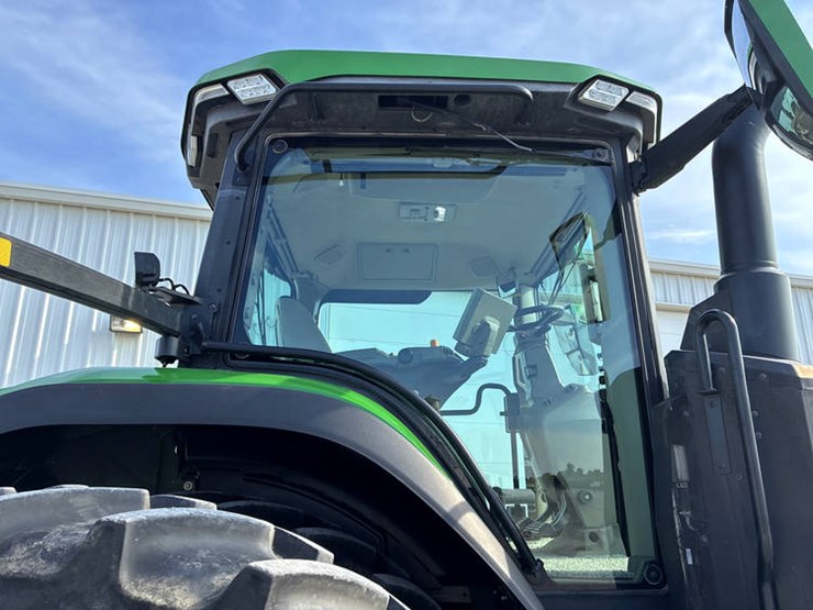 2022-john-deere-8r-310-image-25