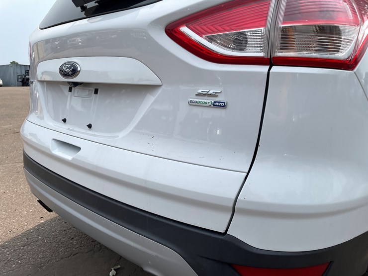 2015-ford-escape-se-image-32