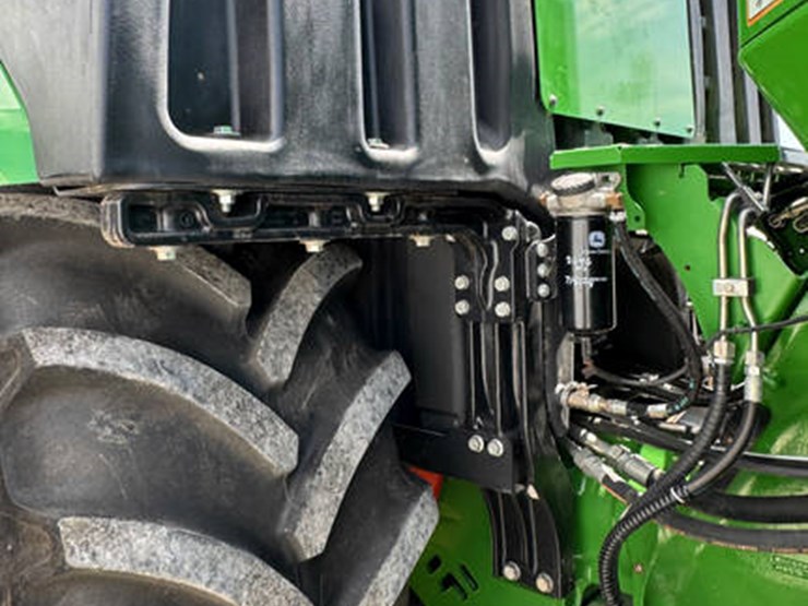 2017-john-deere-9570r-image-32
