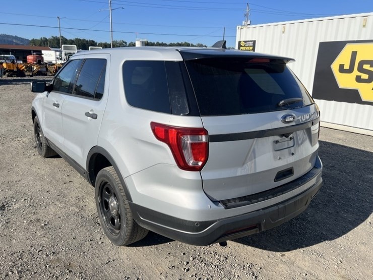 2018-ford-explorer-image-6
