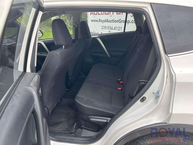 2018-toyota-rav4-image-25